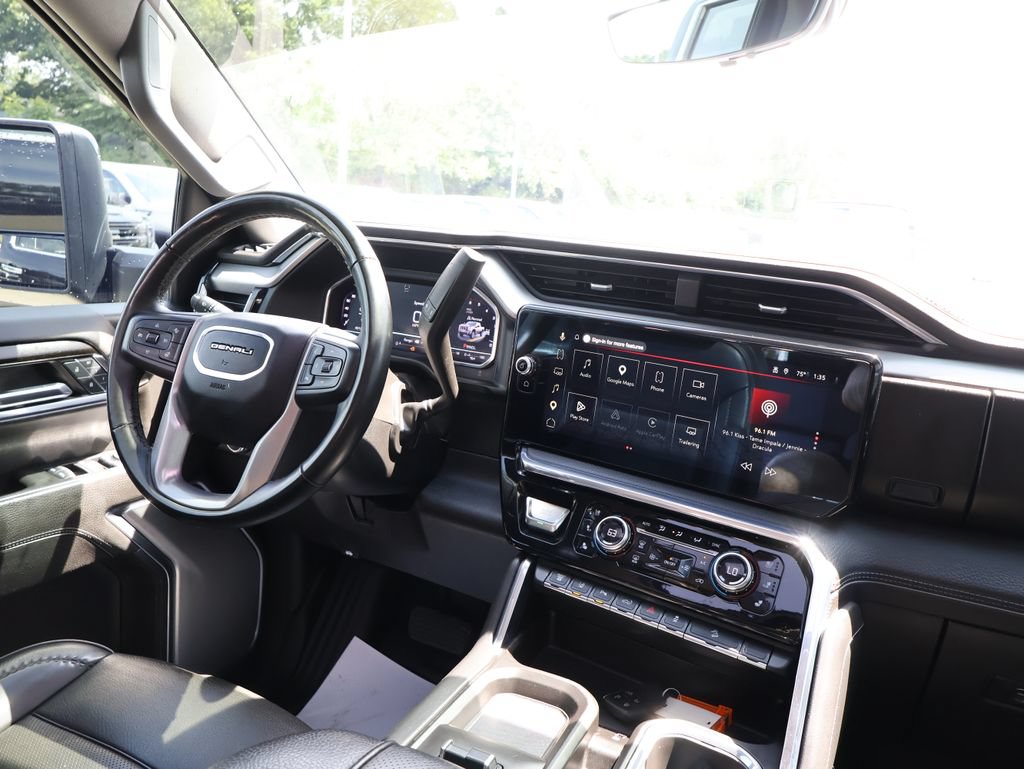 Used 2024 GMC Sierra 2500 Denali w/ Denali Reserve Package AWD/4WD image 33