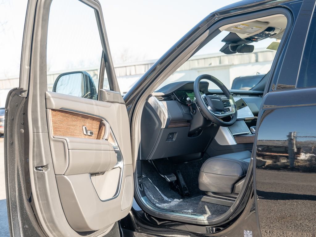 New 2026 Land Rover Range Rover SE image 10