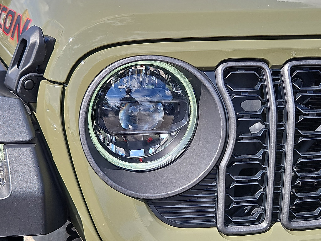 Used 2026 Jeep Wrangler Unlimited Rubicon AWD/4WD image 10