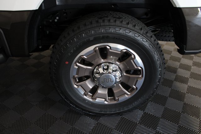 New 2025 Ford F350 King Ranch w/ FX4 Off-Road Package image 24