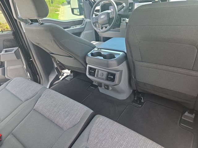 Used 2024 Ford F250 XLT w/ Black Appearance Package AWD/4WD image 12