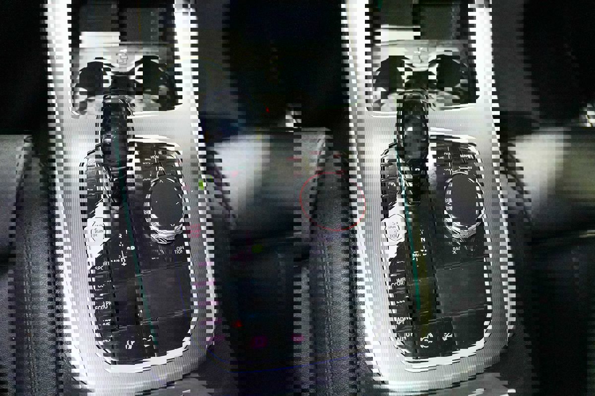 Used 2021 BMW X5 xDrive40i w/ Premium Package image 15