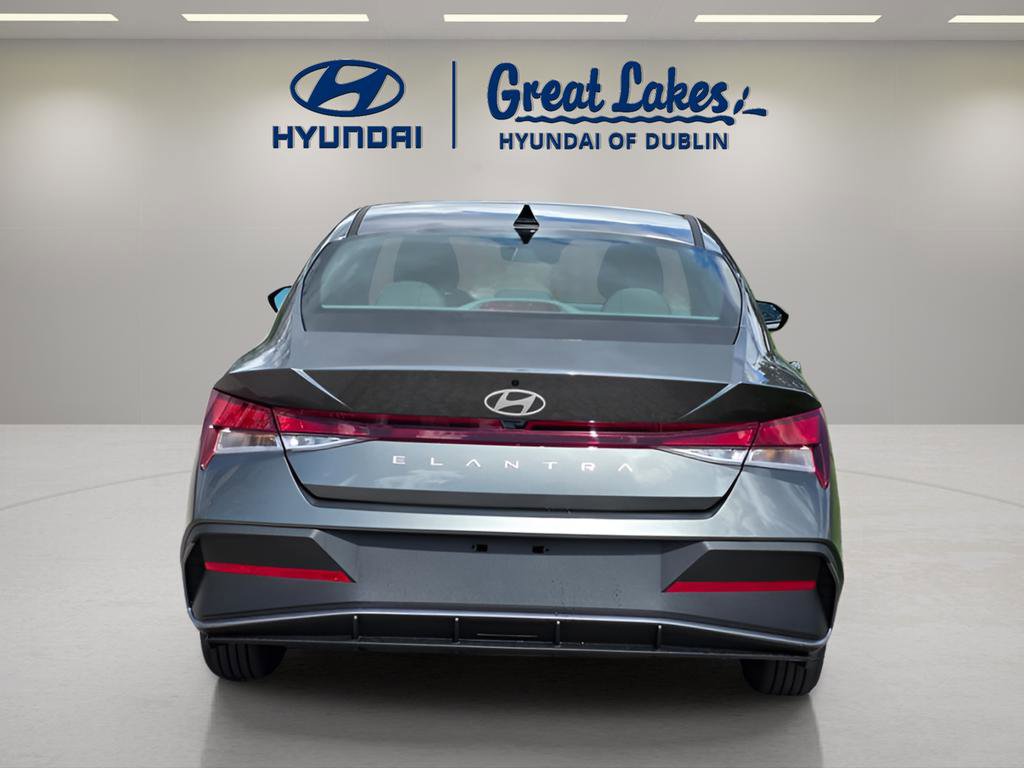 New 2026 Hyundai Elantra SE w/ Cargo Package image 4