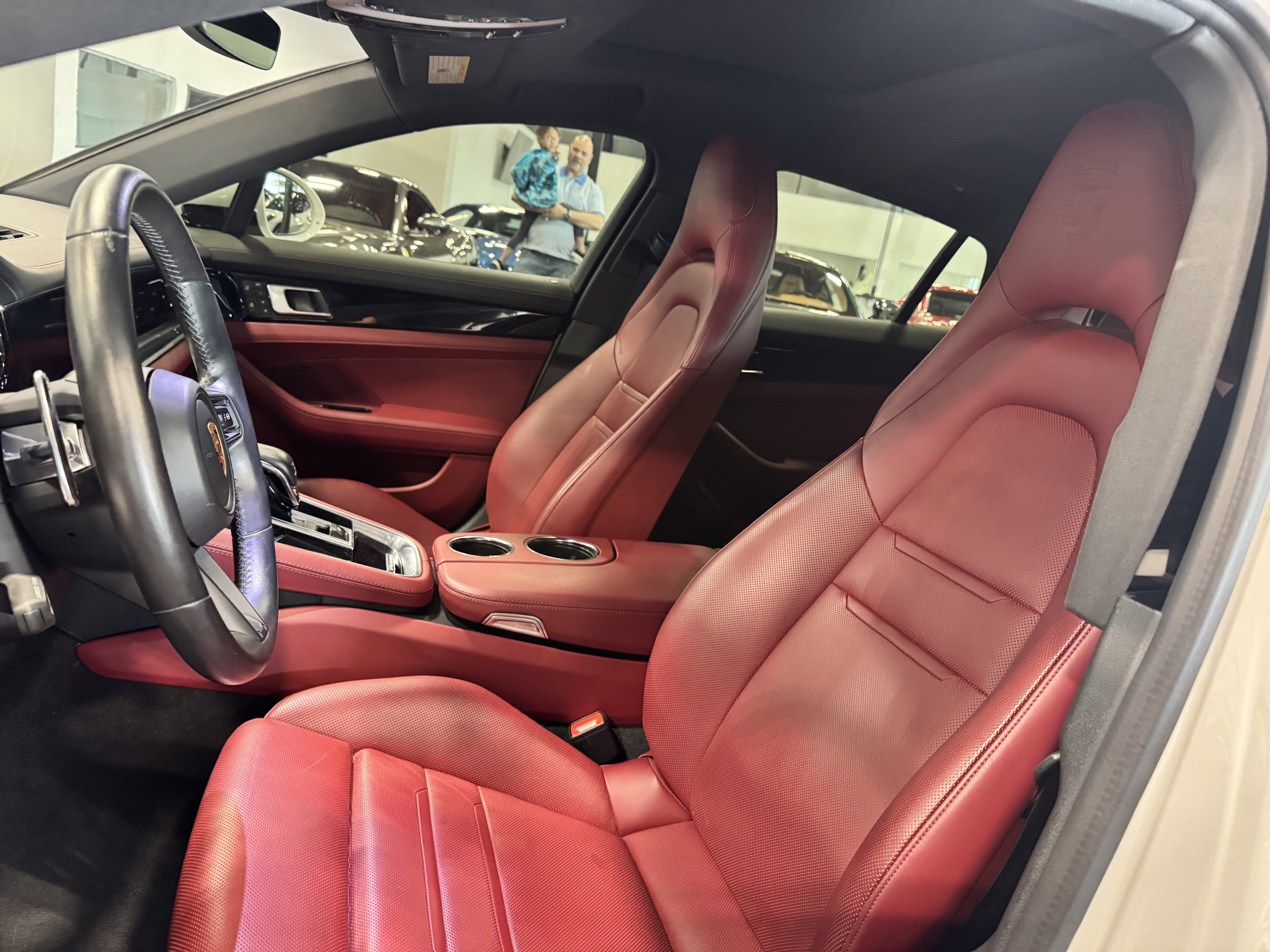 Used 2022 Porsche Panamera 4 image 9