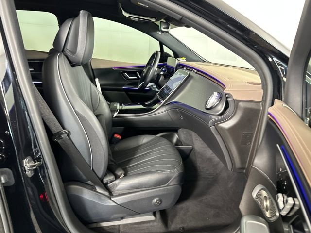 Used 2023 Mercedes-Benz EQE 350+ 4MATIC SUV w/ Pinnacle Trim Package image 27