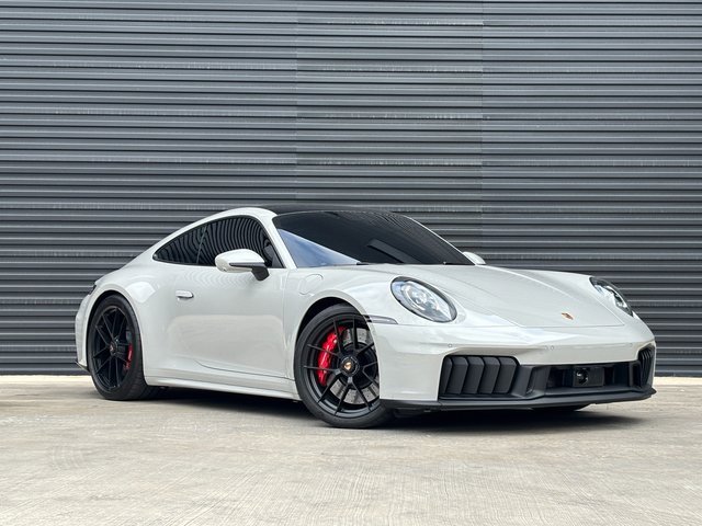 Certified 2025 Porsche 911 Carrera 4 GTS image 8
