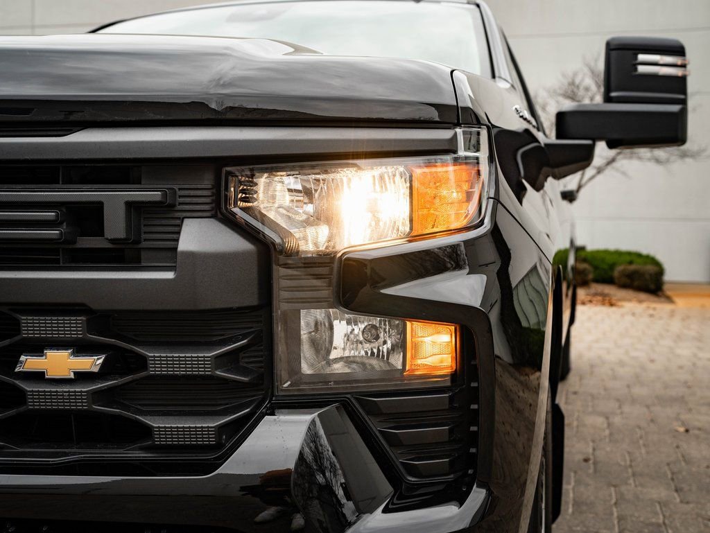 Used 2024 Chevrolet Silverado 1500 W/T w/ WT Value Package AWD/4WD image 14