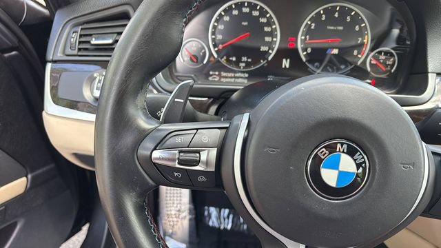 Used 2016 BMW M5 RWD image 23
