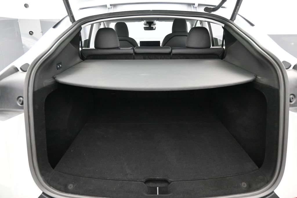 Used 2026 Tesla Model Y AWD image 27