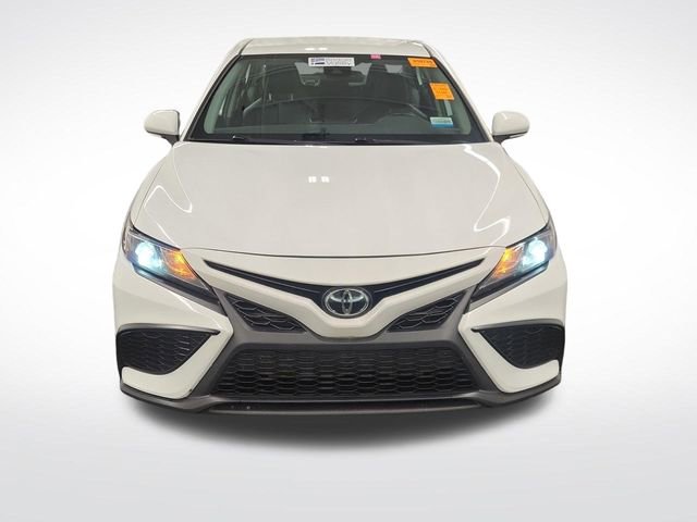 Used 2024 Toyota Camry SE FWD image 7