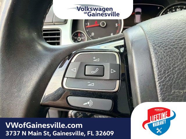 Used 2014 Volkswagen Touareg Executive AWD/4WD image 26