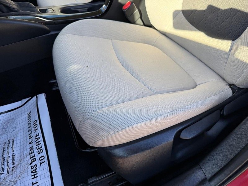 Used 2021 Toyota Corolla LE image 17