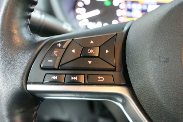 Used 2020 Nissan Sentra SV image 14