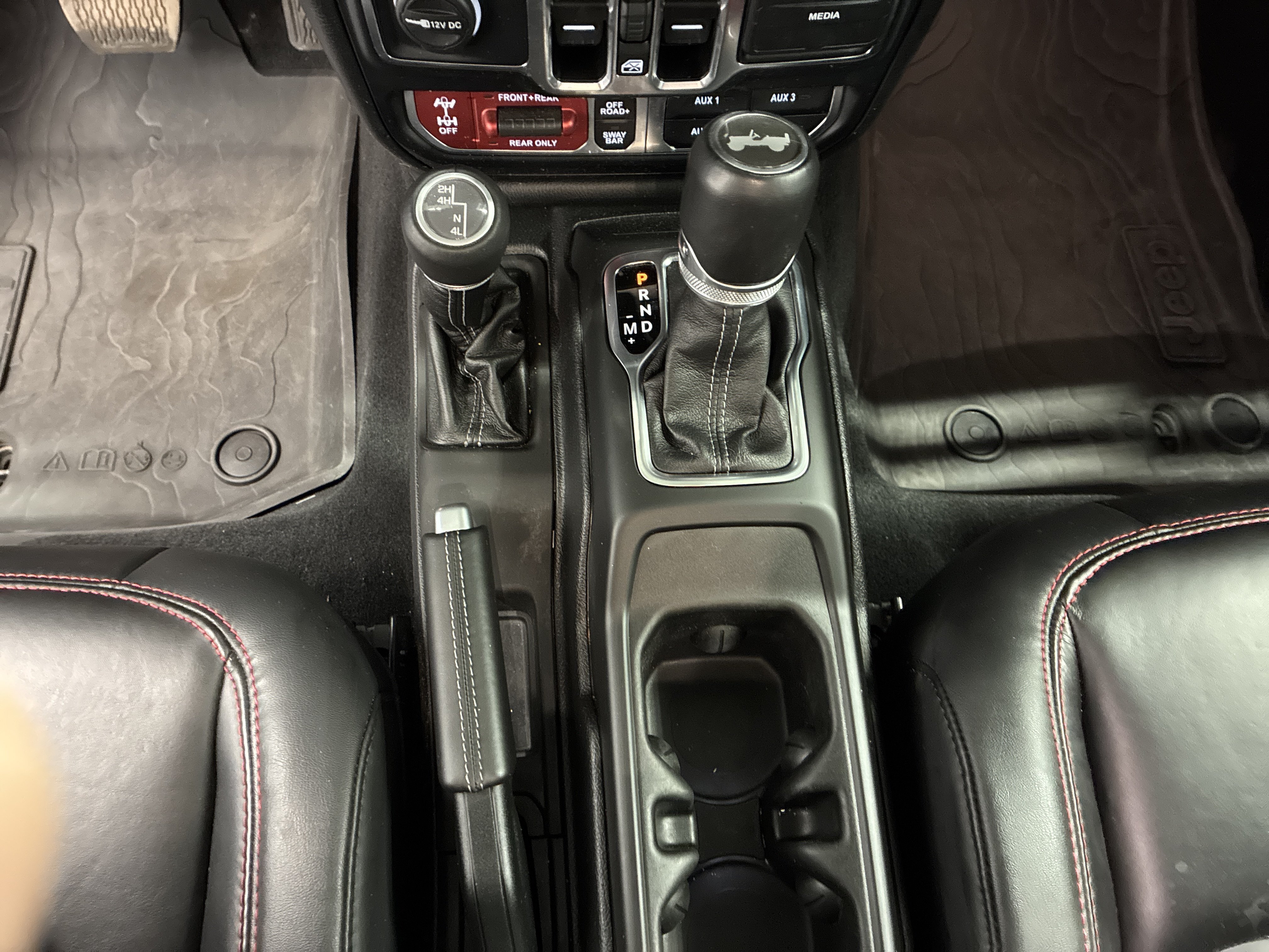 Certified 2025 Jeep Wrangler Unlimited Rubicon w/ Safety Group AWD/4WD image 19