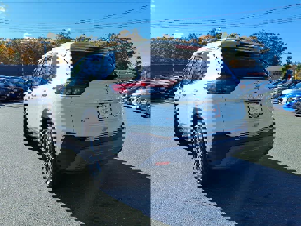 Certified 2023 Nissan Rogue SV image 7