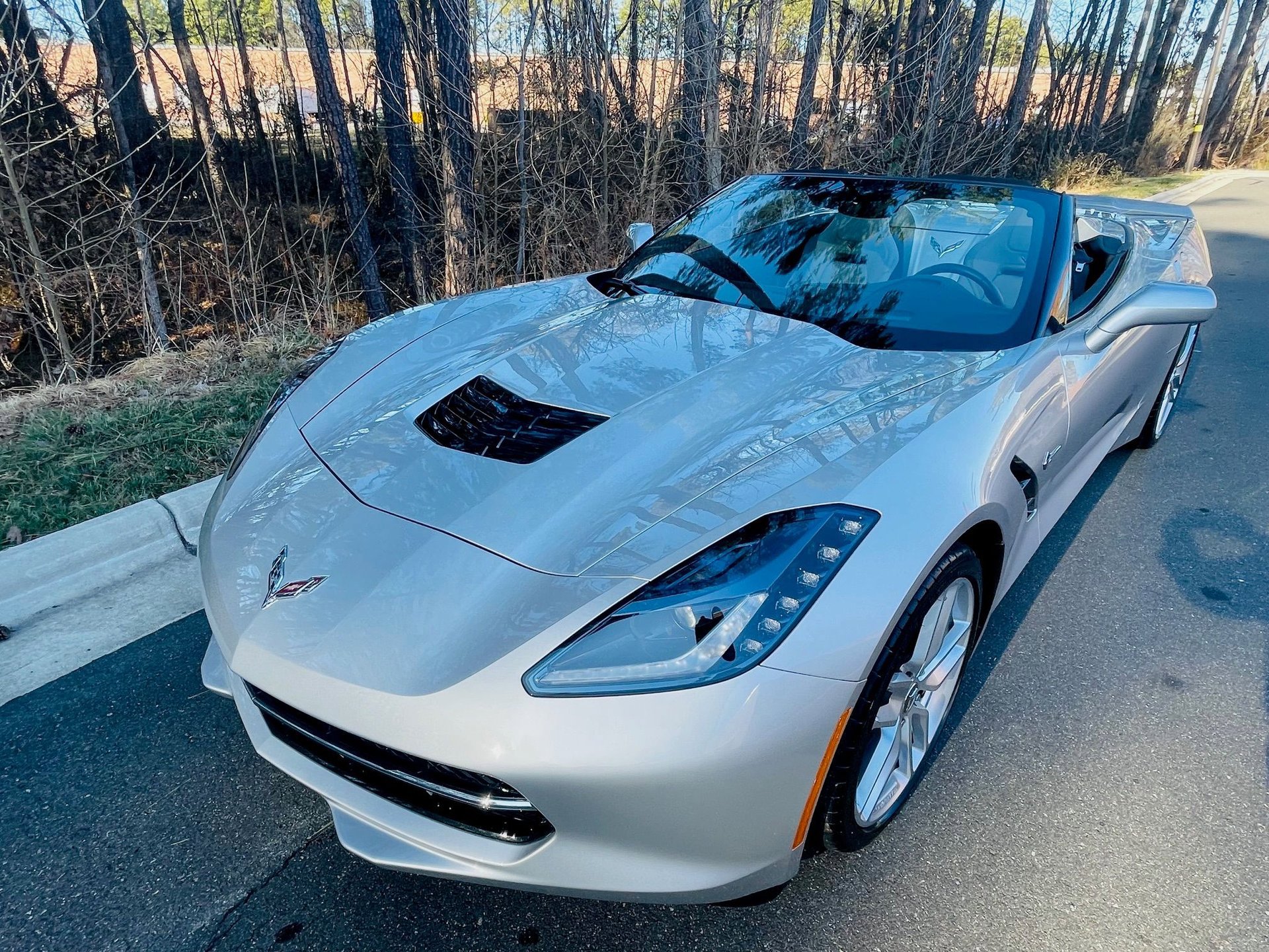 Used 2015 Chevrolet Corvette Stingray Convertible w/ 2LT Preferred Equipment Group image 21