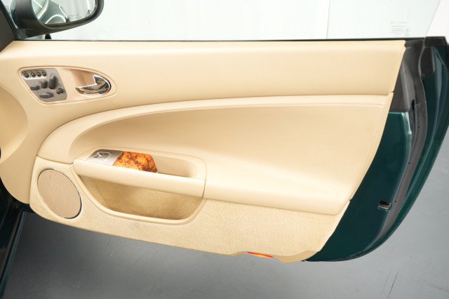 Used 2008 Jaguar XKR R RWD image 44