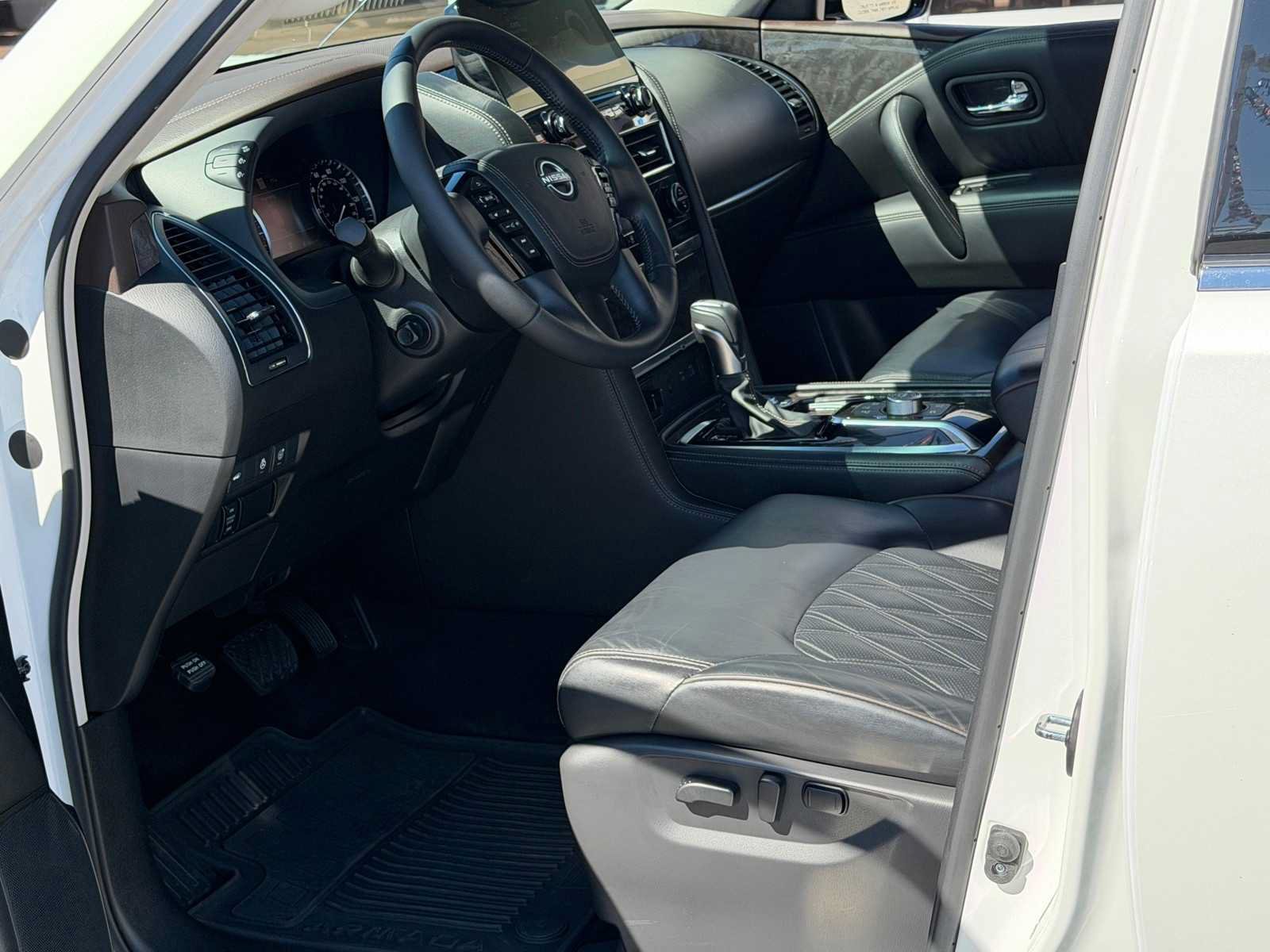 Used 2022 Nissan Armada Platinum w/ Captain's Chairs Package RWD image 14