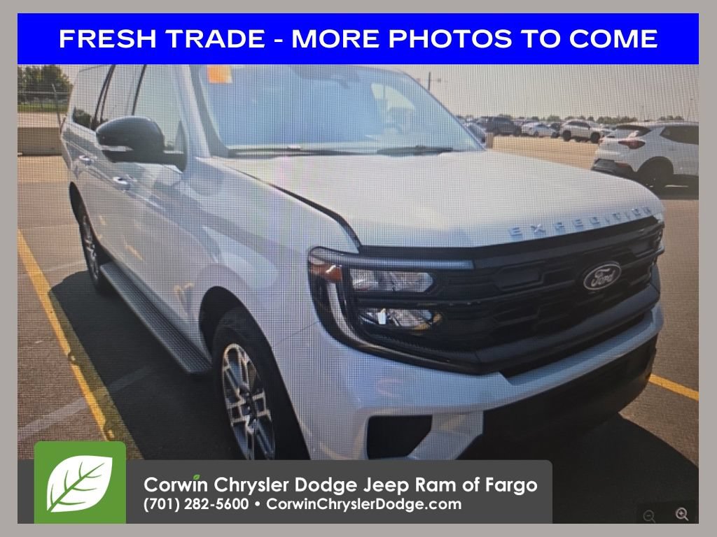 Used 2025 Ford Expedition Max Active AWD/4WD image 1