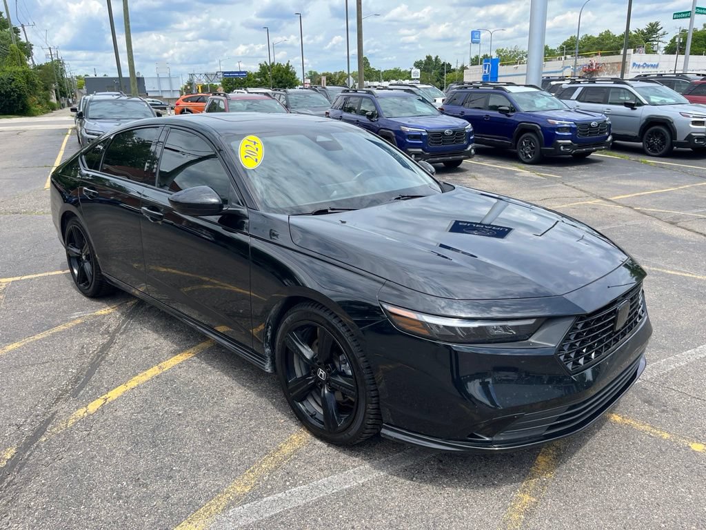 Used 2024 Honda Accord Sport image 3