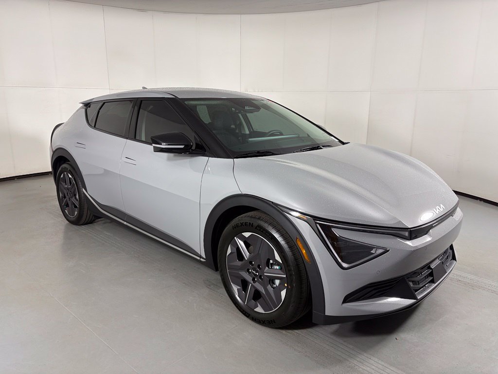 New 2026 Kia EV6 Light RWD image 2