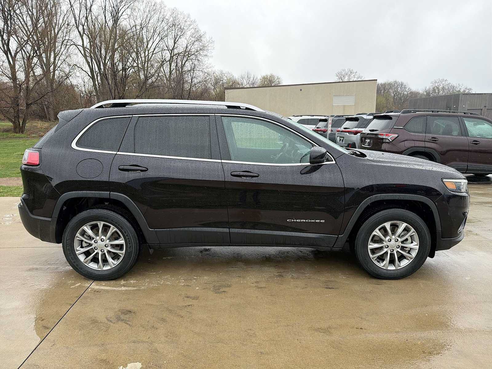 Used 2021 Jeep Cherokee Latitude Lux AWD/4WD image 7