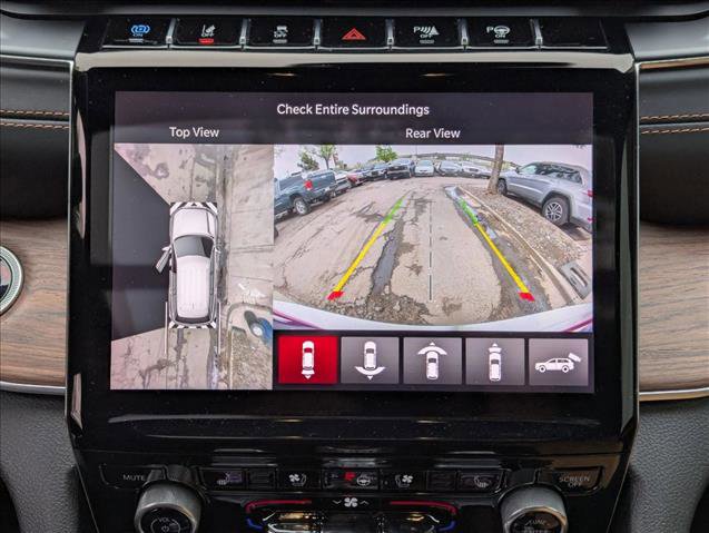 Used 2022 Jeep Grand Cherokee Summit w/ MOPAR Finishing Package AWD/4WD image 14