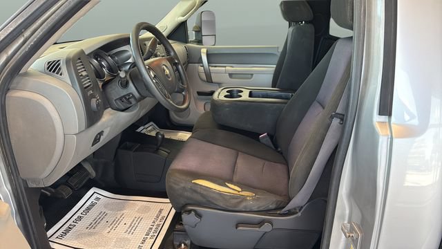 Used 2011 Chevrolet Silverado 2500 W/T w/ Snow Plow Prep Package AWD/4WD image 7