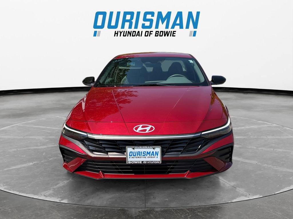 Used 2025 Hyundai Elantra Sport FWD image 8