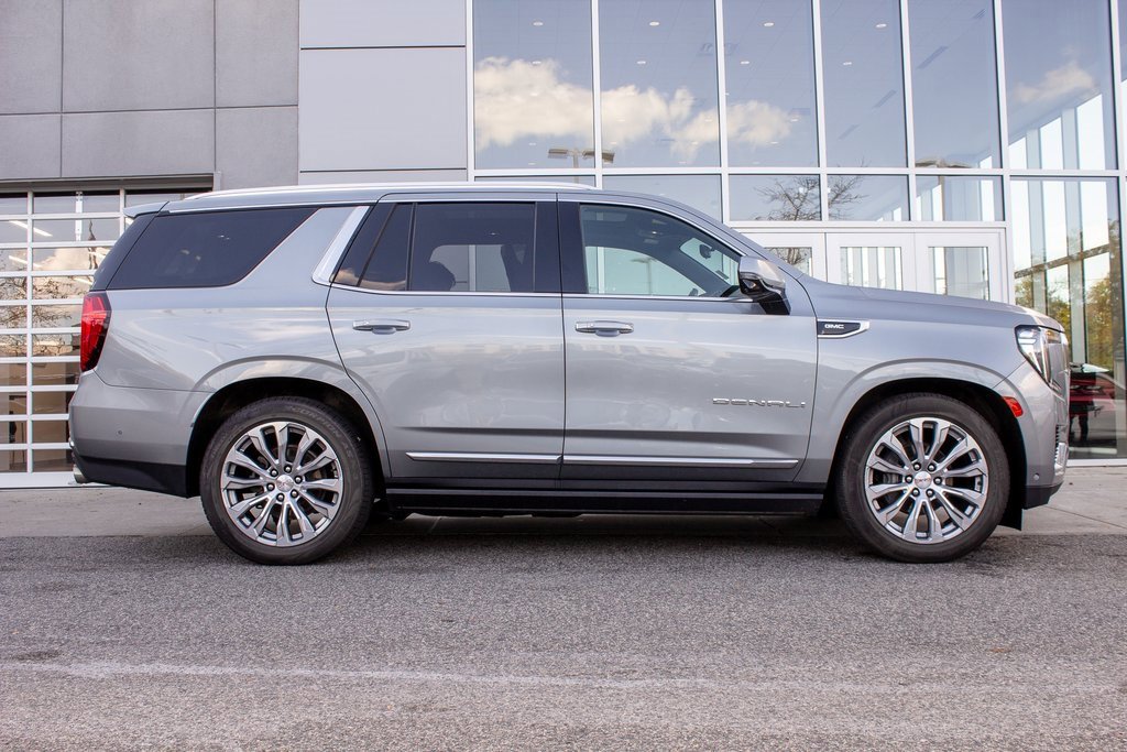 Used 2023 GMC Yukon Denali w/ Denali Reserve Package image 4