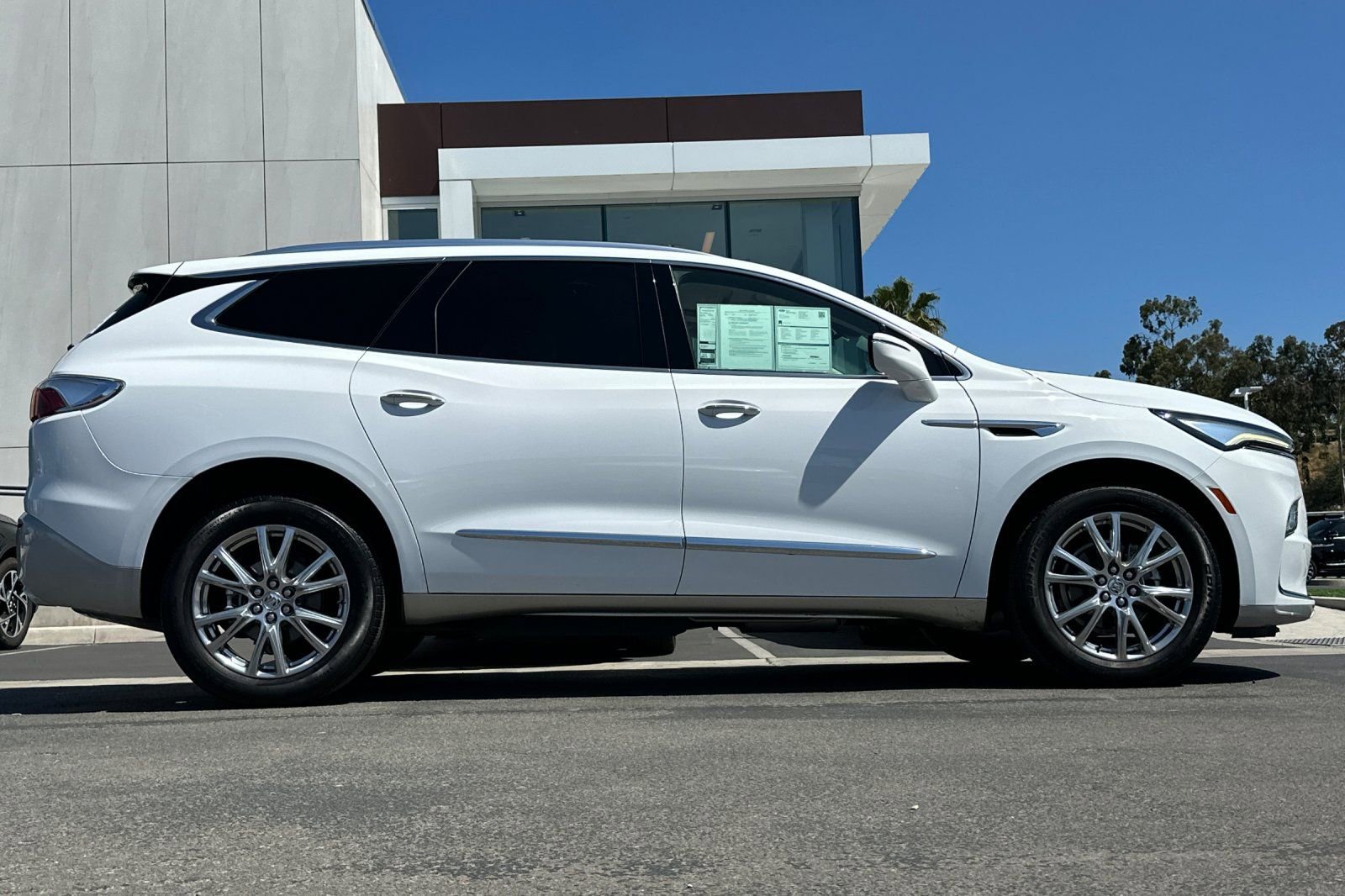 Used 2023 Buick Enclave Essence w/ Experience Buick Package AWD/4WD image 2