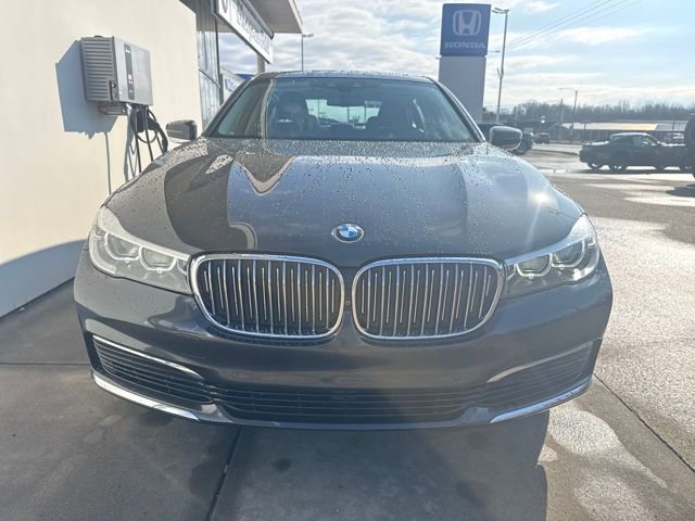 Used 2019 BMW 740i xDrive w/ Executive Package image 8