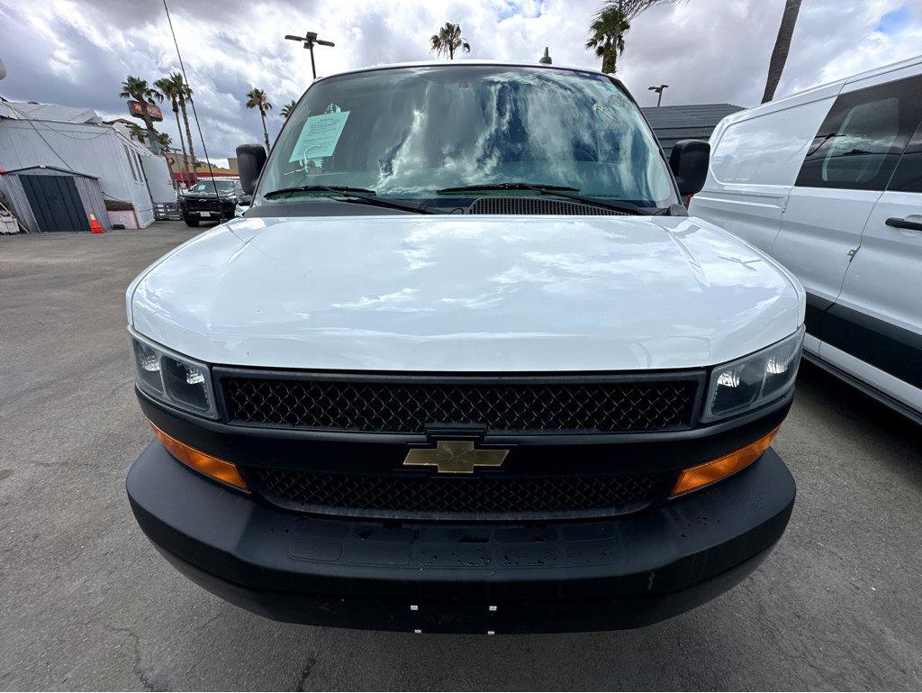 Used 2021 Chevrolet Express 2500 image 2
