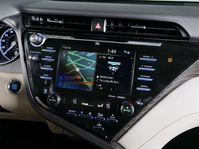 Used 2019 Toyota Camry XLE w/ Navigation Package image 18