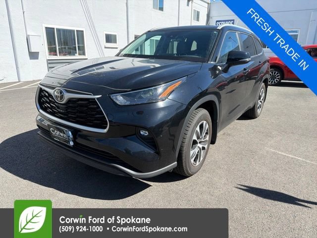 Used 2023 Toyota Highlander XLE AWD/4WD image 1