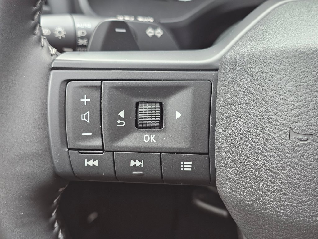New 2026 Nissan Rogue Dark Armor AWD/4WD image 19