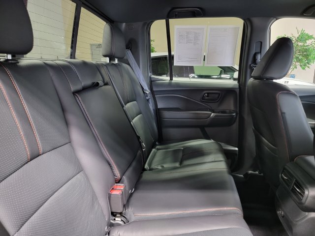 Used 2025 Honda Ridgeline TrailSport image 14