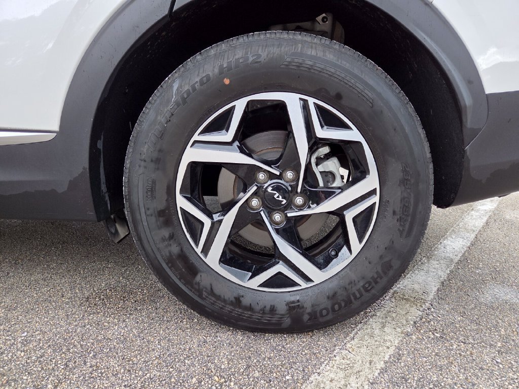 Used 2024 Kia Sportage LX FWD image 21