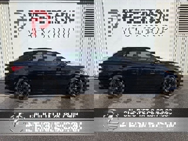 Used 2022 Toyota Avalon XSE image 2