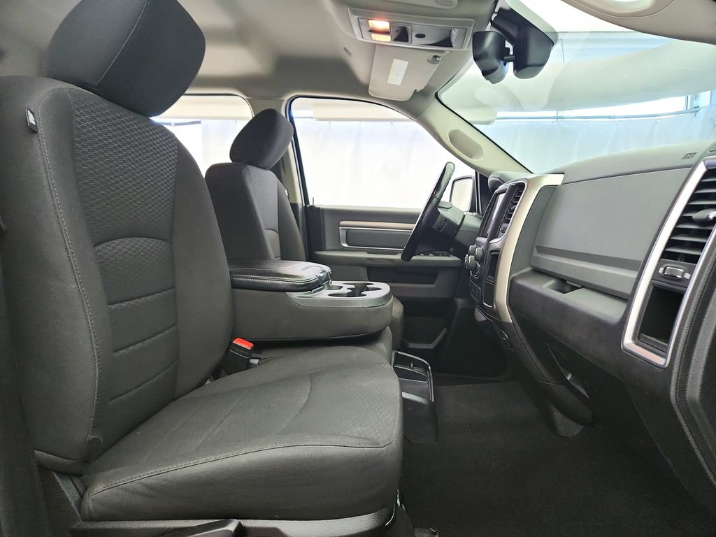 Used 2020 RAM 1500 Warlock AWD/4WD image 25