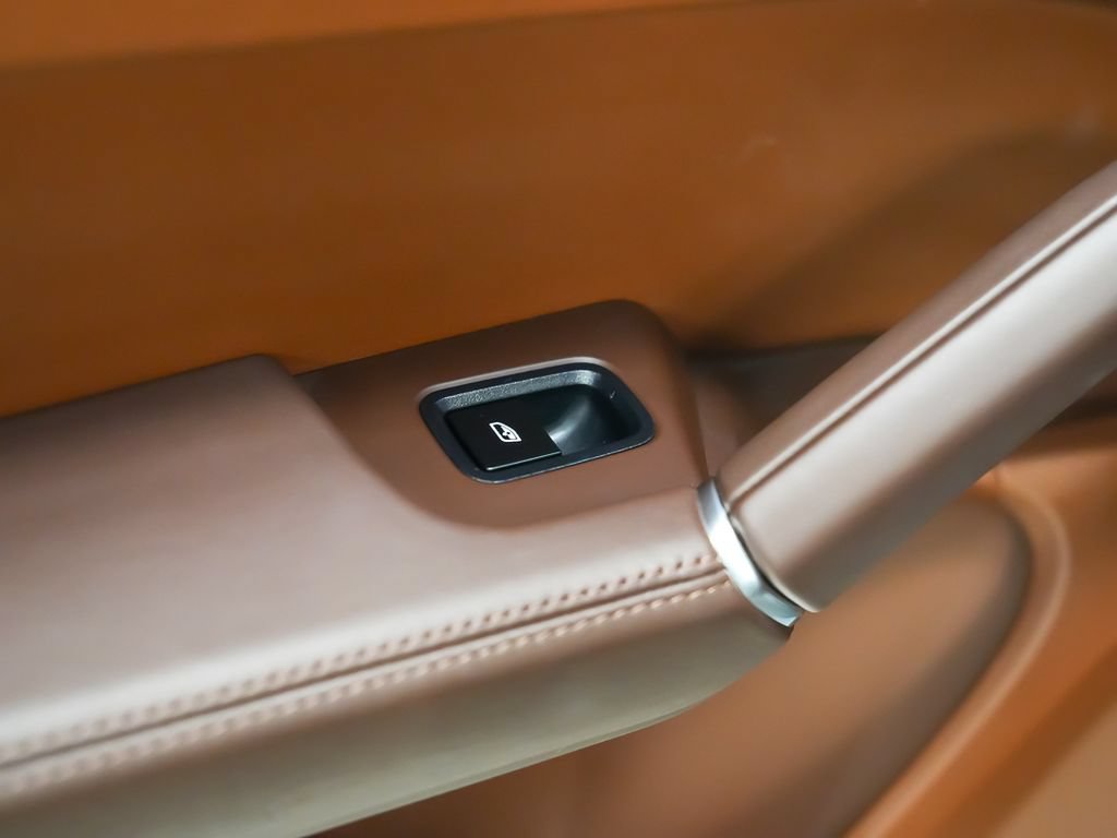 Certified 2022 Porsche Cayenne E-Hybrid AWD/4WD image 16