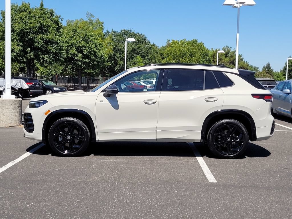 New 2026 Volkswagen Tiguan SE R-Line AWD/4WD image 8