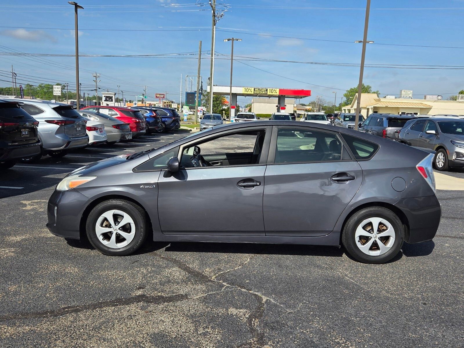 Used 2014 Toyota Prius Two image 4