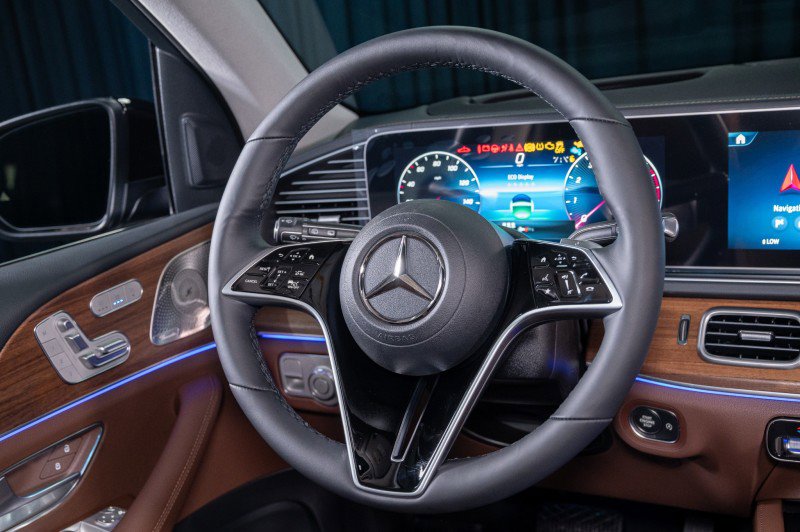 New 2026 Mercedes-Benz GLS 450 4MATIC image 16