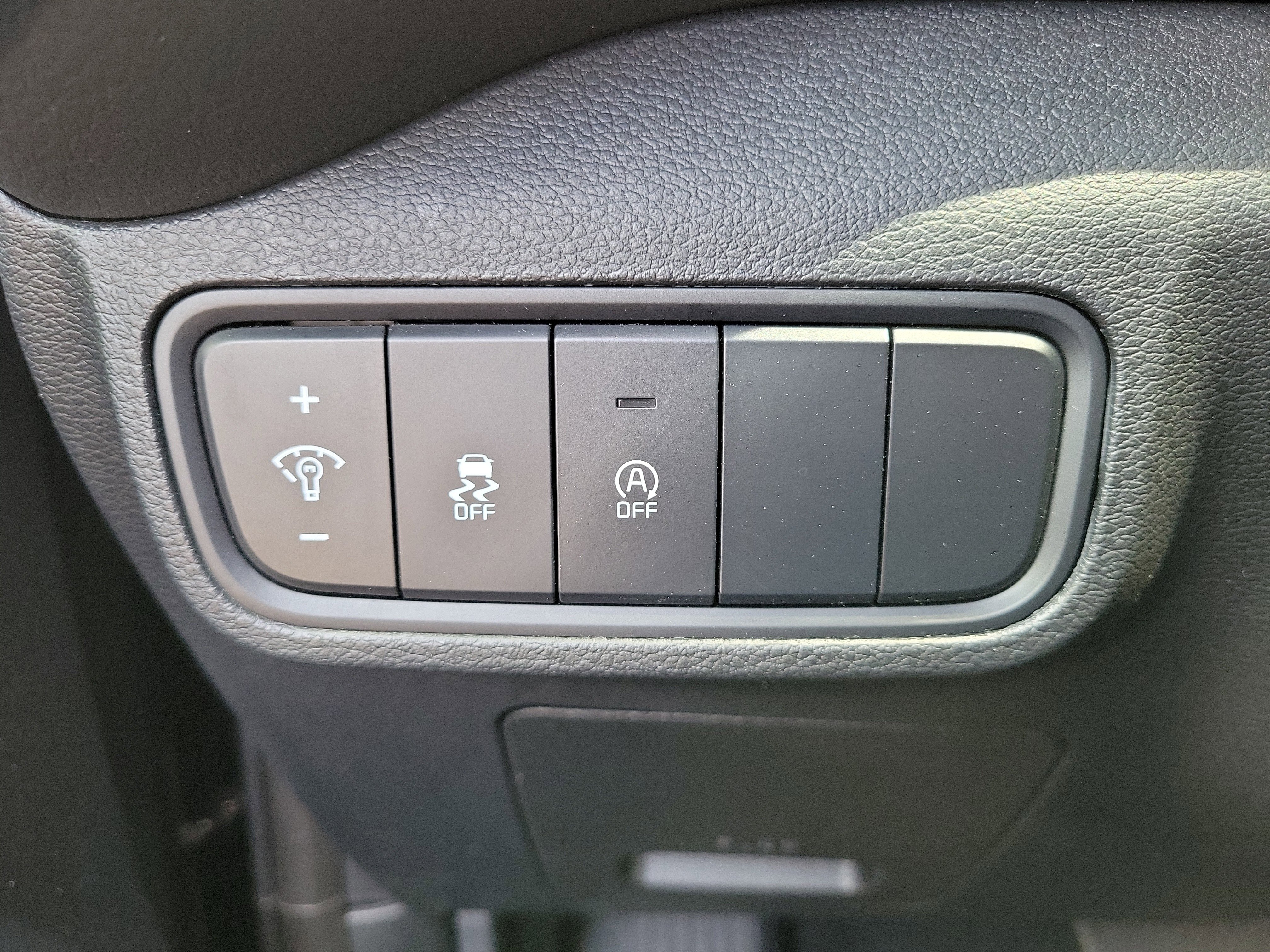 Used 2025 Kia Soul LX w/ LX Technology Package image 23