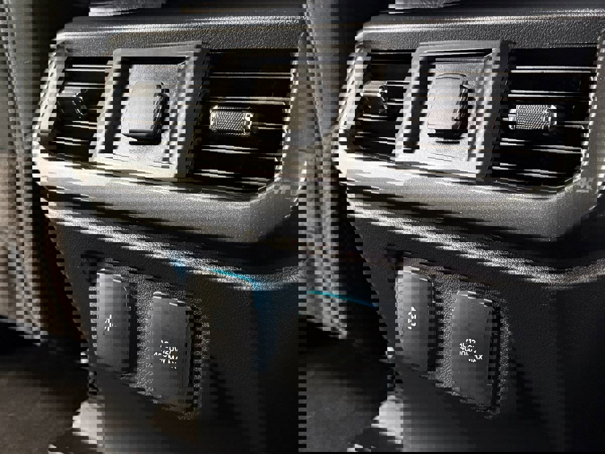 Used 2022 Ford F150 XLT w/ Equipment Group 302A High image 27