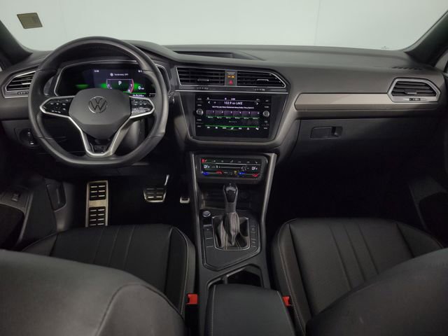 Used 2022 Volkswagen Tiguan SE R-Line image 26