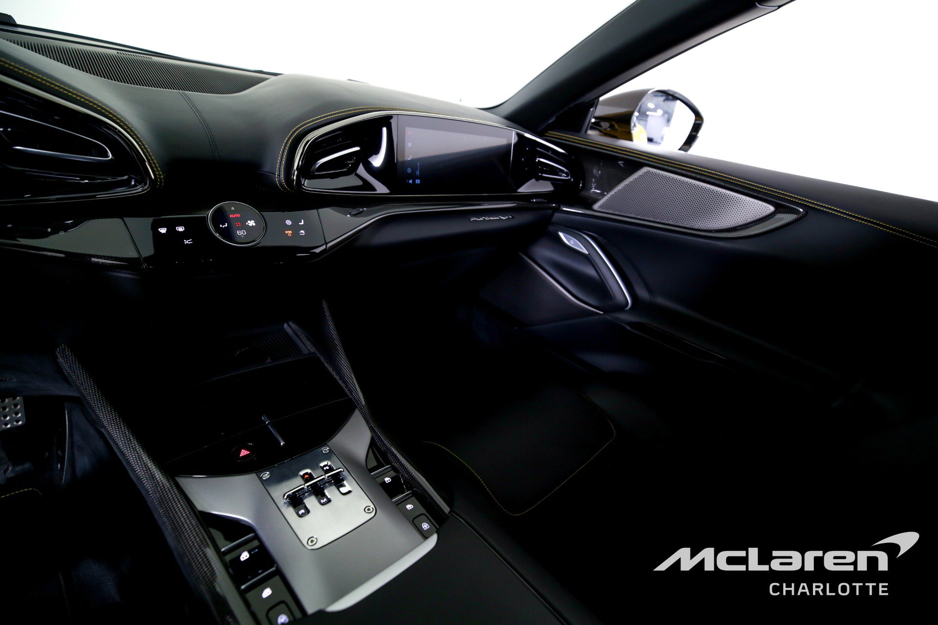 Used 2024 Ferrari Purosangue image 15