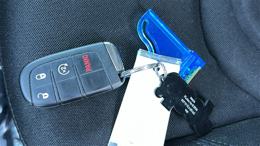 Used 2018 Jeep Renegade Latitude w/ Popular Equipment Group image 29