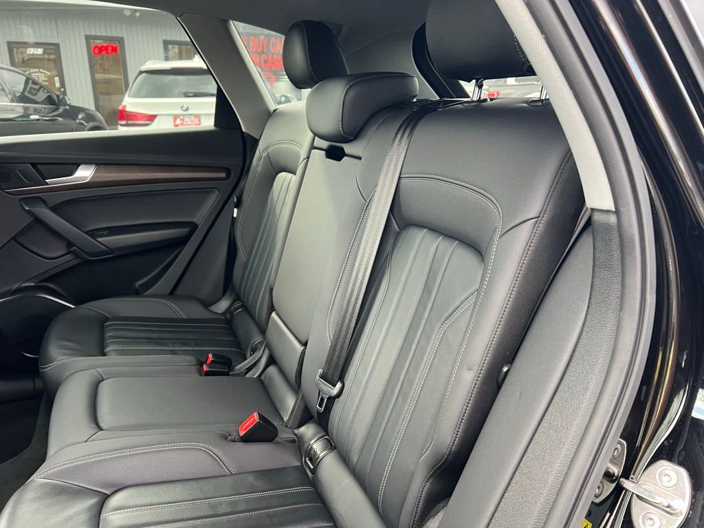 Used 2023 Audi Q5 2.0T Premium w/ Convenience Package image 29